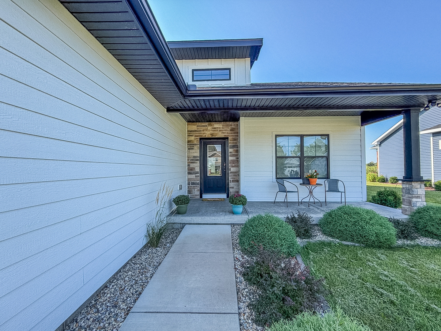 2713 E Stone Creek Boulevard Property Photo 3