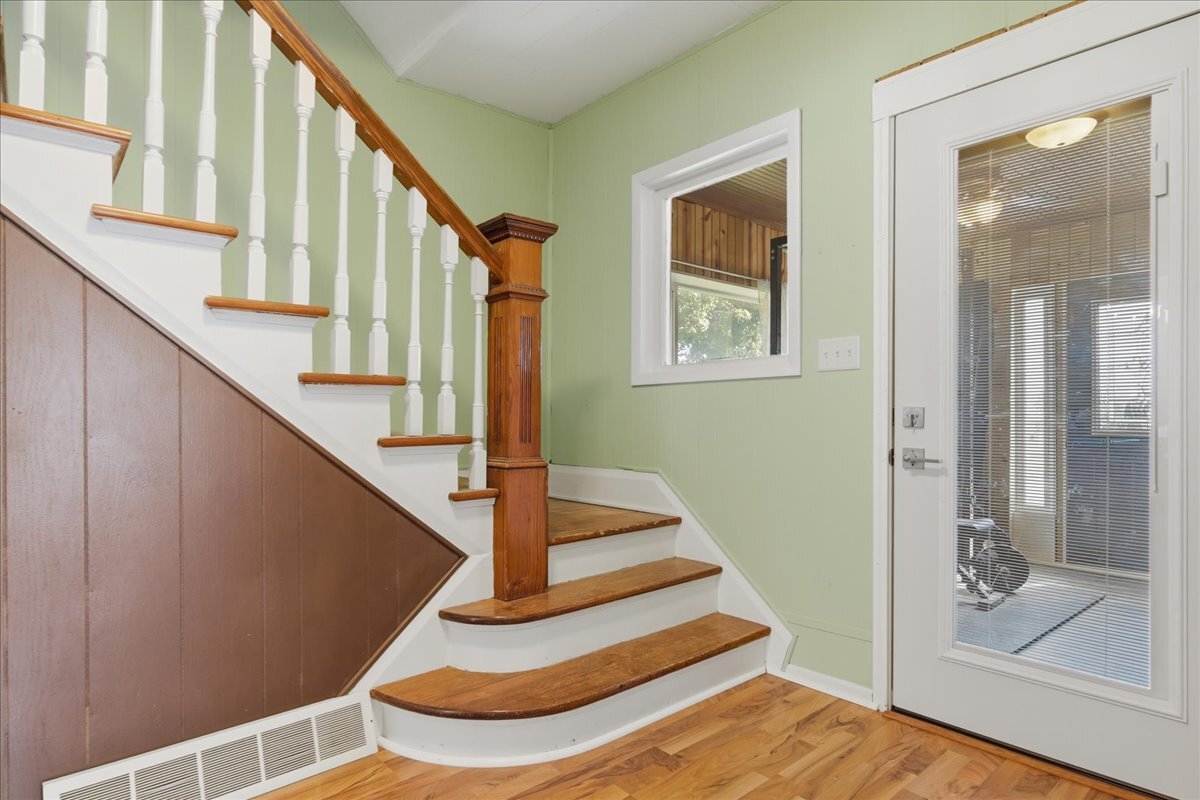 222 Wilson Avenue Property Photo 11