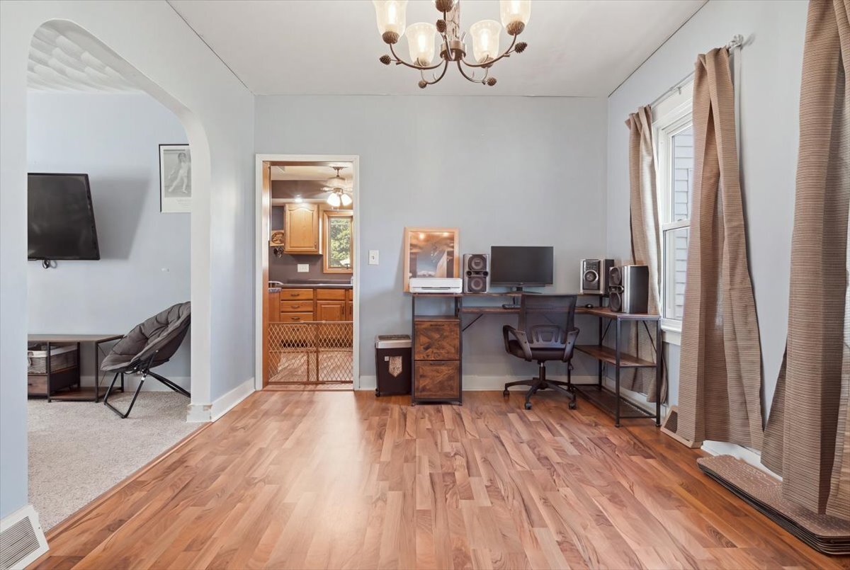 222 Wilson Avenue Property Photo 12