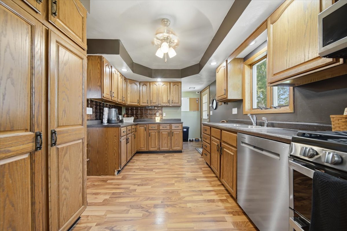 222 Wilson Avenue Property Photo 17