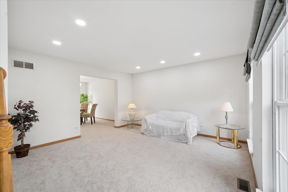 1888 Shoreline Court Property Photo 4