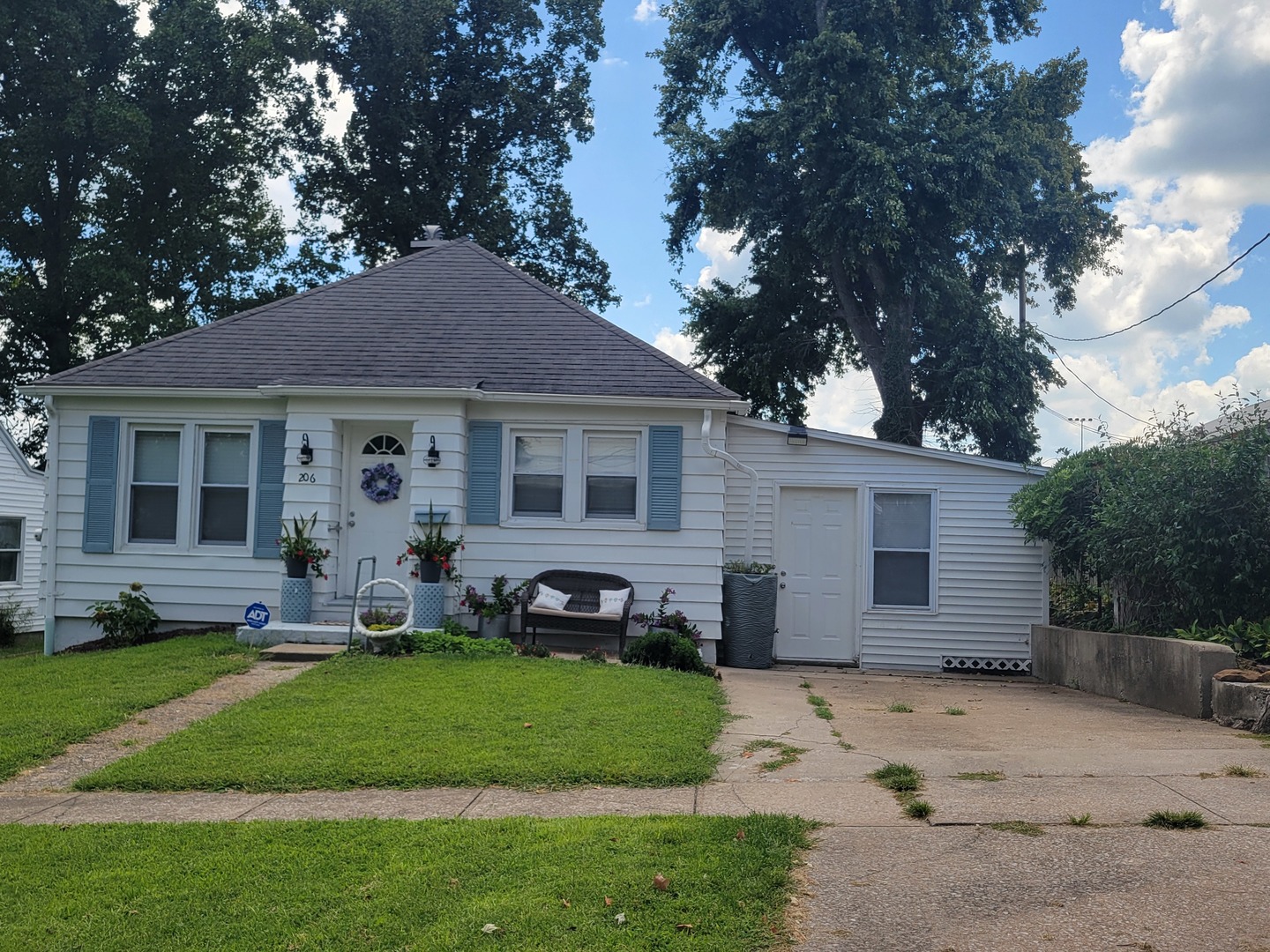 206 Freeman Street Property Photo 2