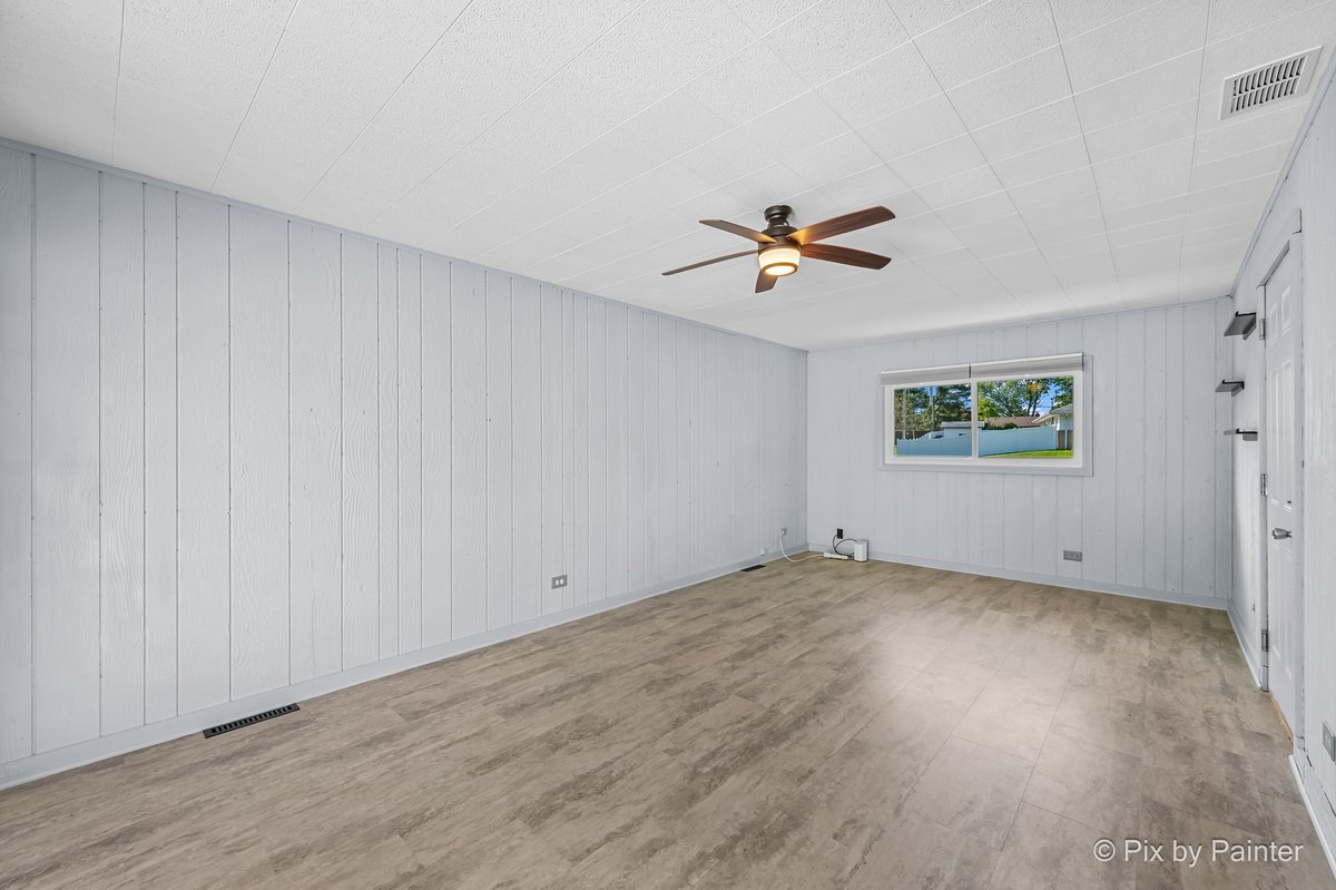 365 Kingman Lane Property Photo 12