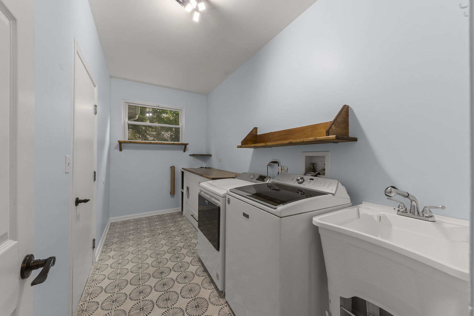 808 Livingston Court Property Photo 21