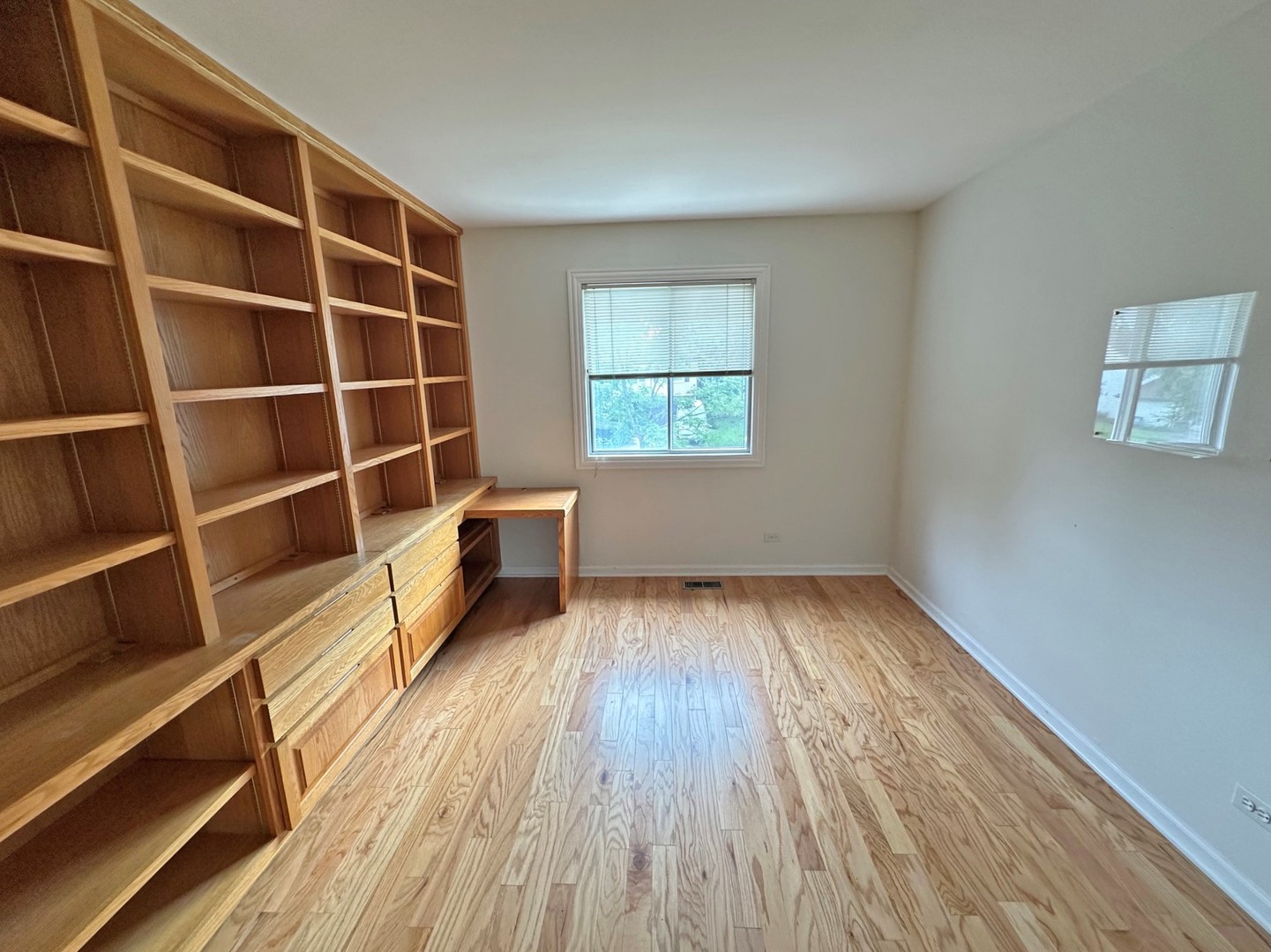 208 Autumn Lane Property Photo 13