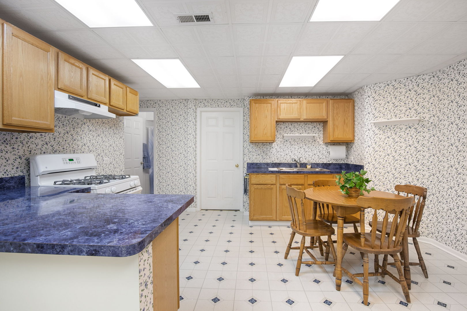 6233 Formoor Lane Property Photo 28