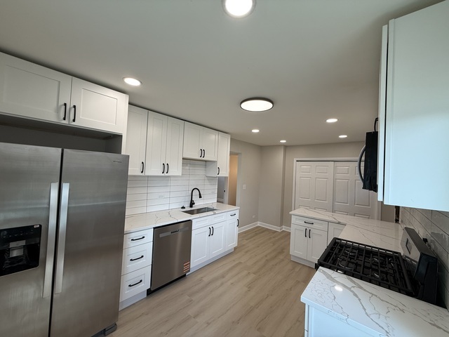 5321 S Kostner Avenue Property Photo 5