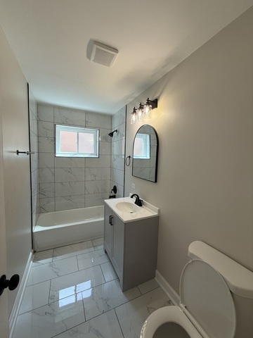 5321 S Kostner Avenue Property Photo 10