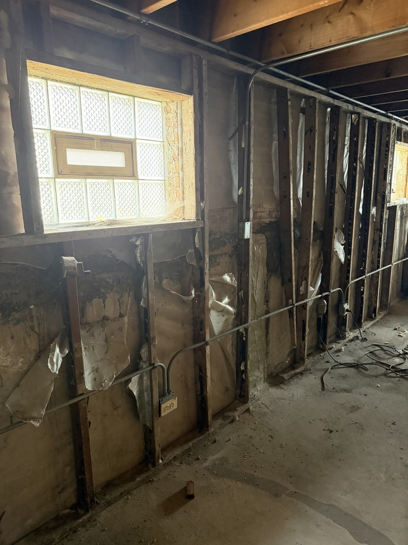 8016 Natchez Avenue Property Photo 16