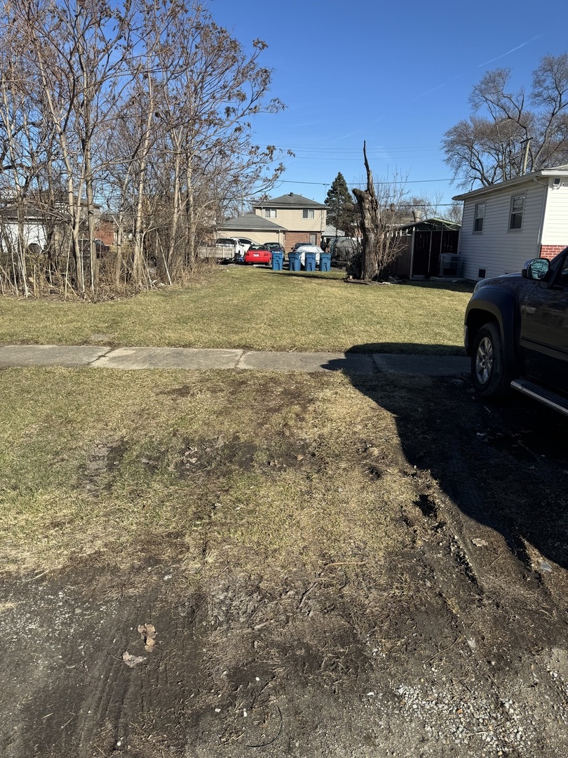 14423 Davis Avenue Property Photo 3