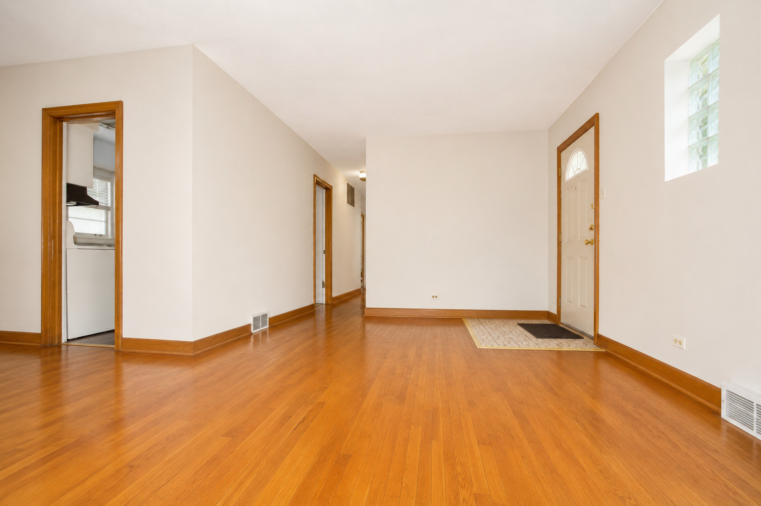 4253 Prescott Avenue Property Photo 8
