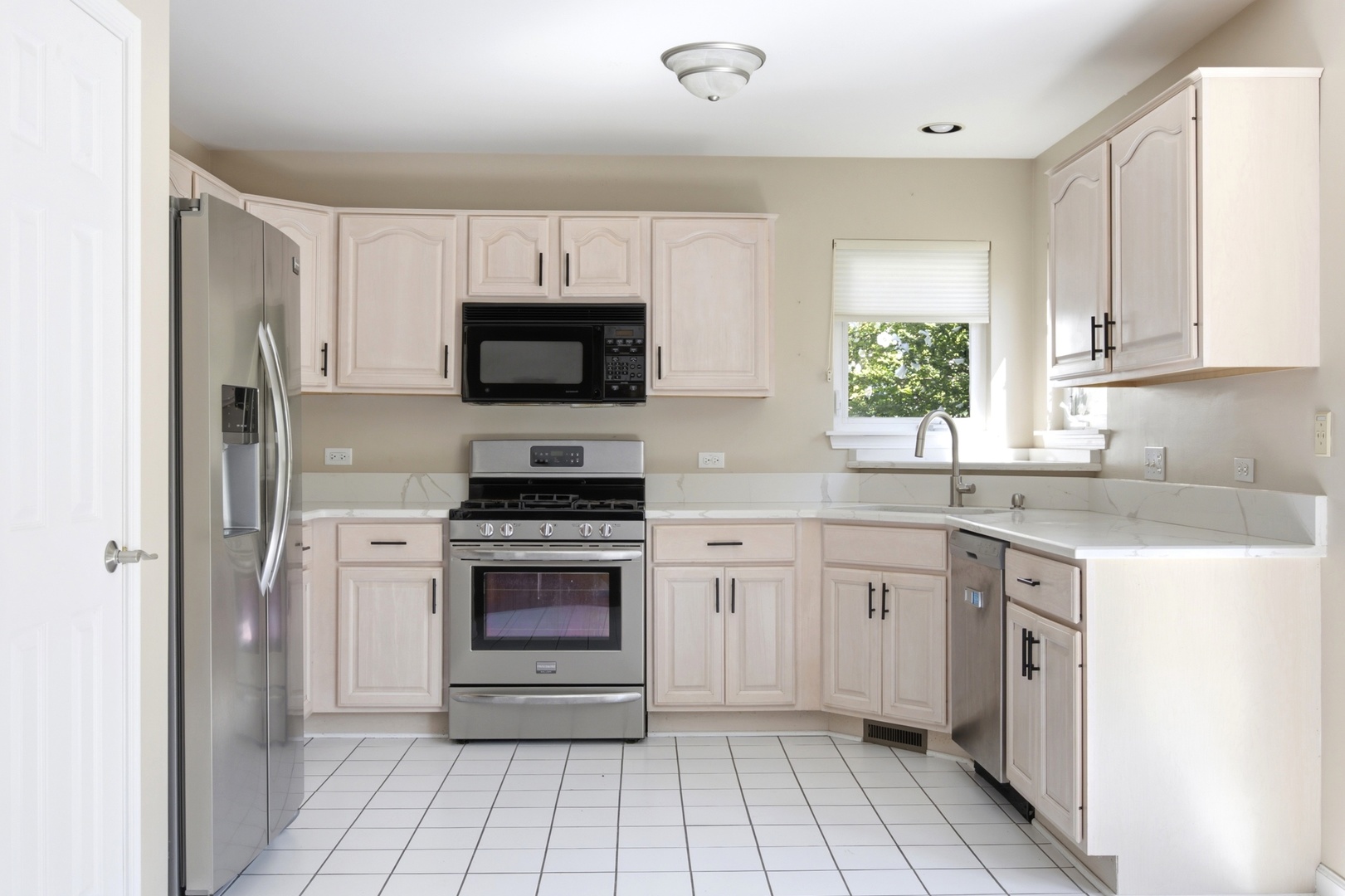 3107 Hampshire Lane Property Photo 6