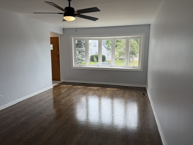 4414 N Nagle Avenue Property Photo 3