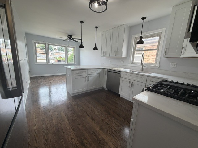 4414 N Nagle Avenue Property Photo 6