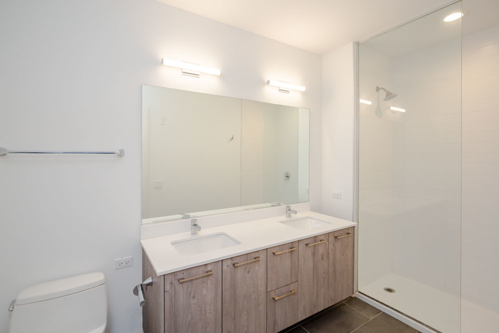3418 N Lincoln Avenue 205 Property Photo 8