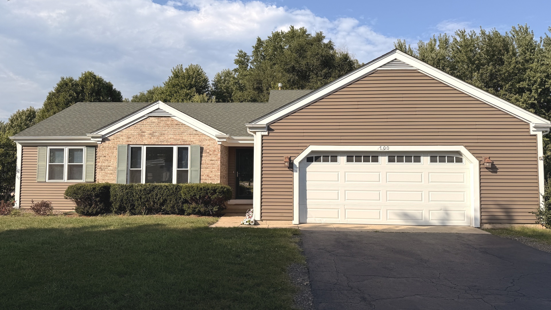700 Woodbine Lane Property Photo 1
