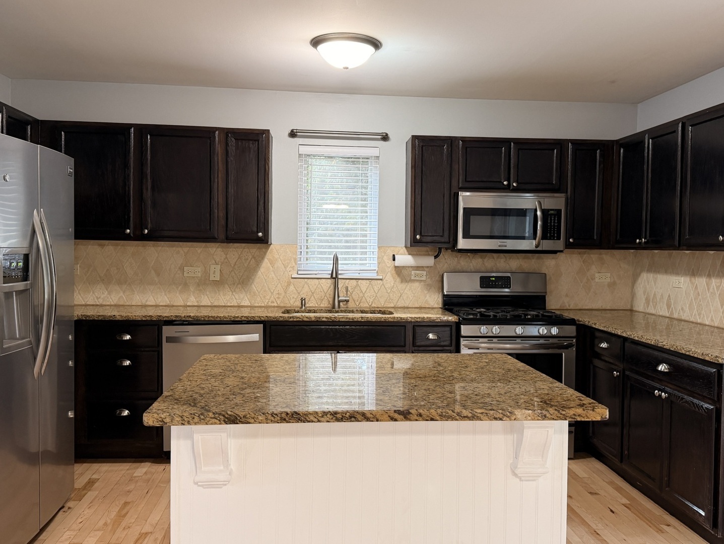 700 Woodbine Lane Property Photo 4