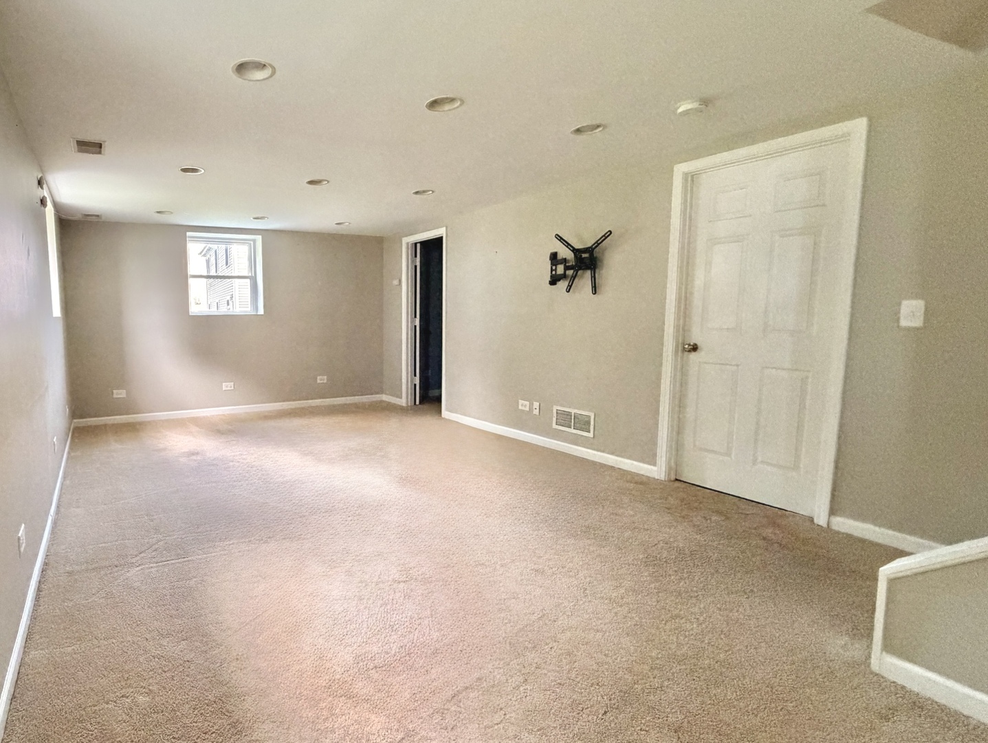 700 Woodbine Lane Property Photo 13