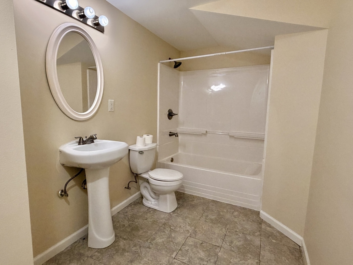 700 Woodbine Lane Property Photo 15