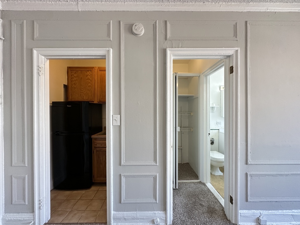 434 W Wellington Avenue 611 Property Photo 5