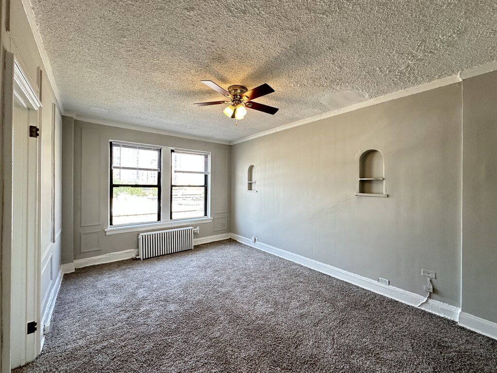 434 W Wellington Avenue 611 Property Photo 6