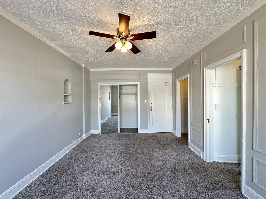 434 W Wellington Avenue 611 Property Photo 11
