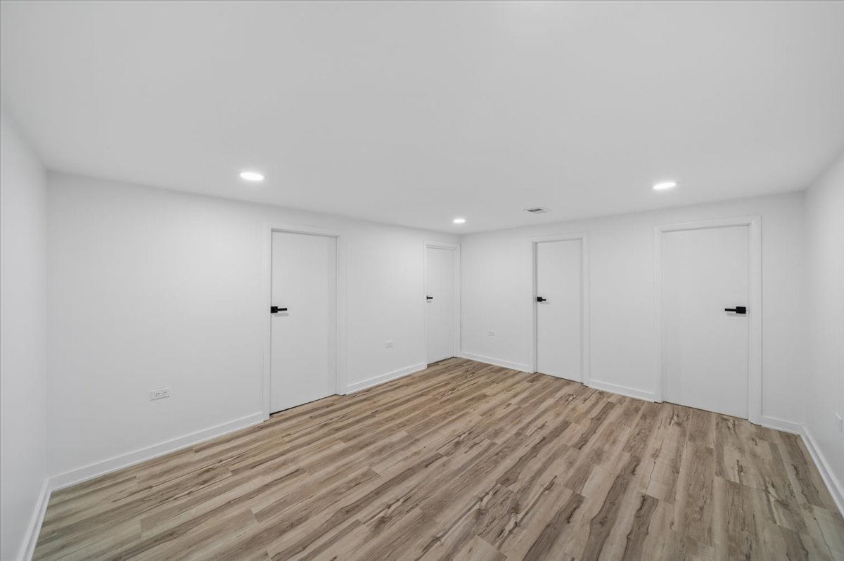 185 College Drive B Property Photo 21