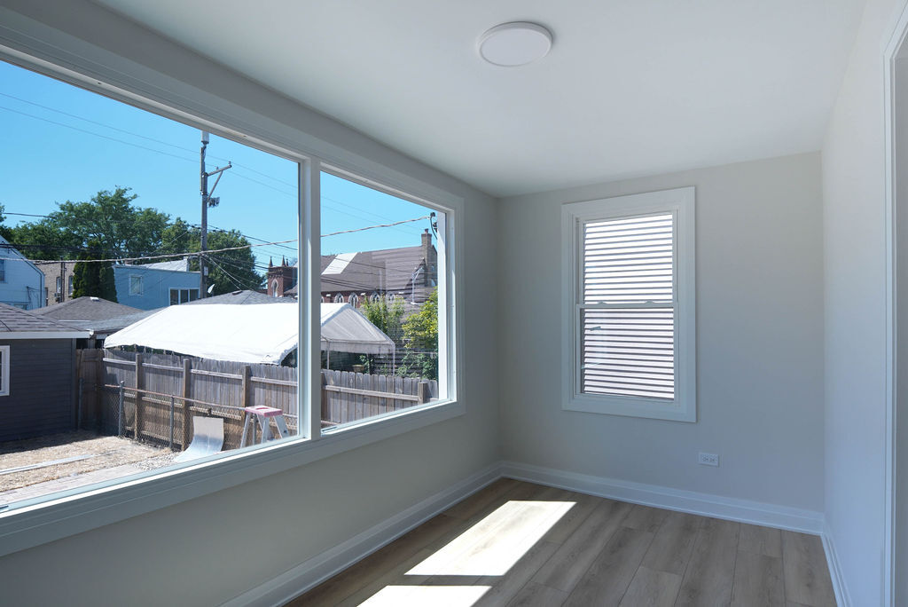 2250 N Kostner Avenue Property Photo 5