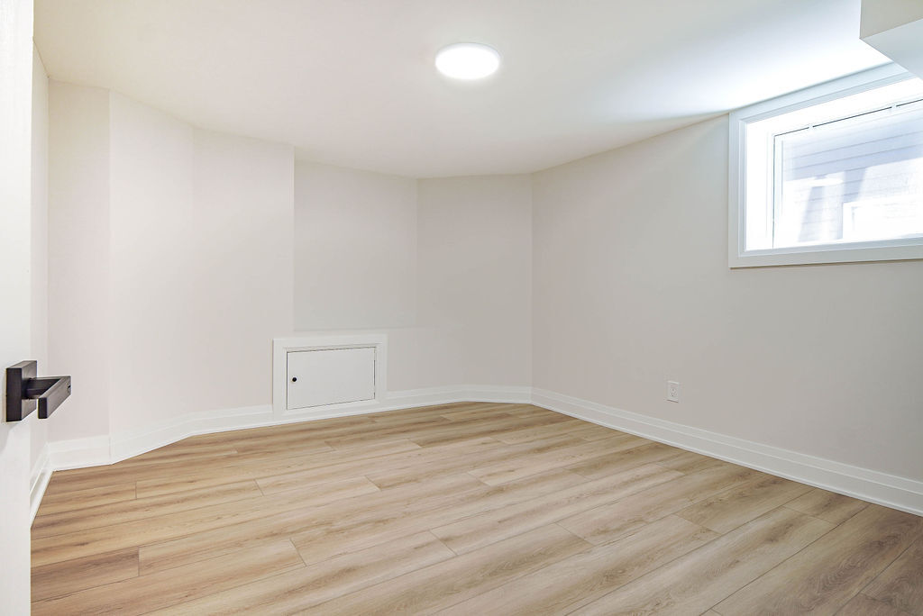 2250 N Kostner Avenue Property Photo 22