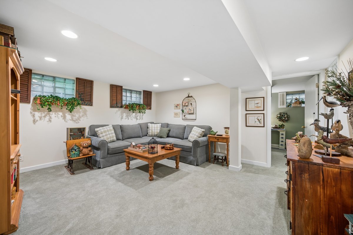 231 Latrobe Avenue Property Photo 13