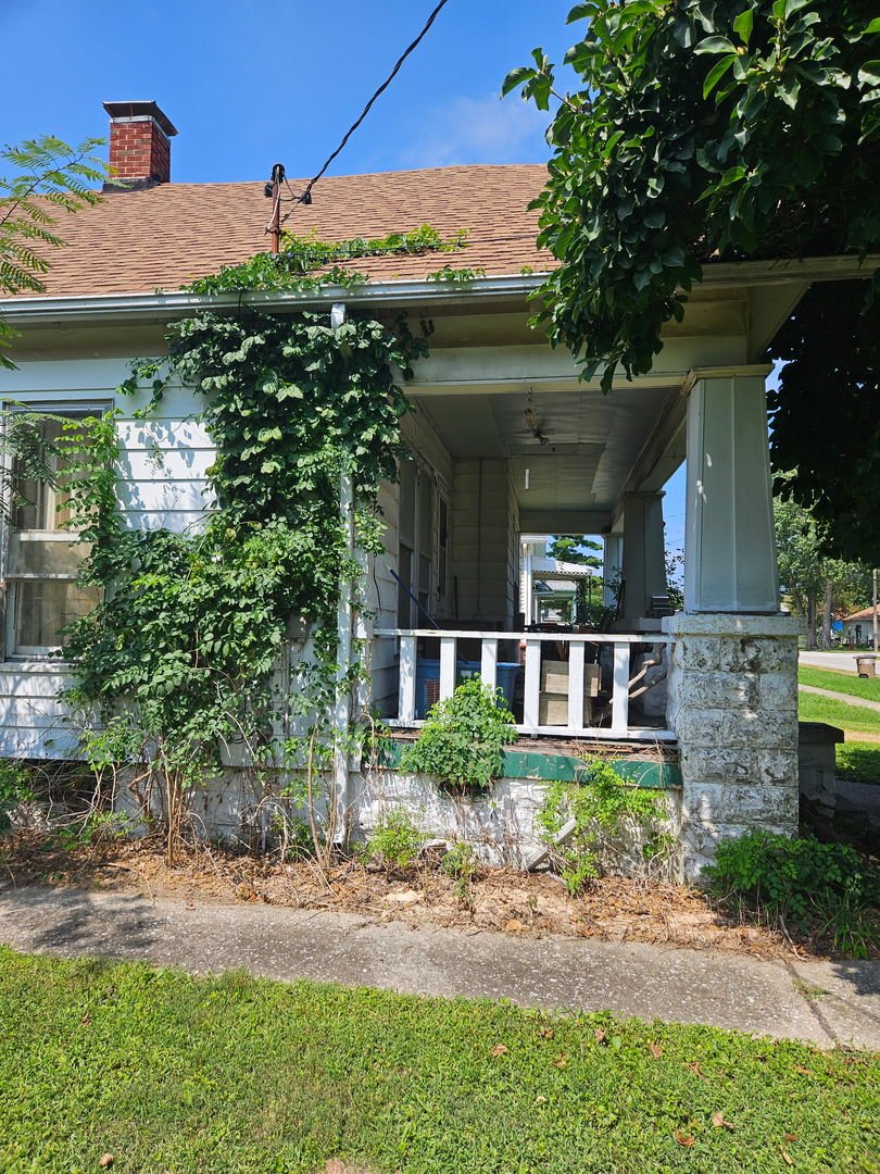 206 S 2nd Street Property Photo 2
