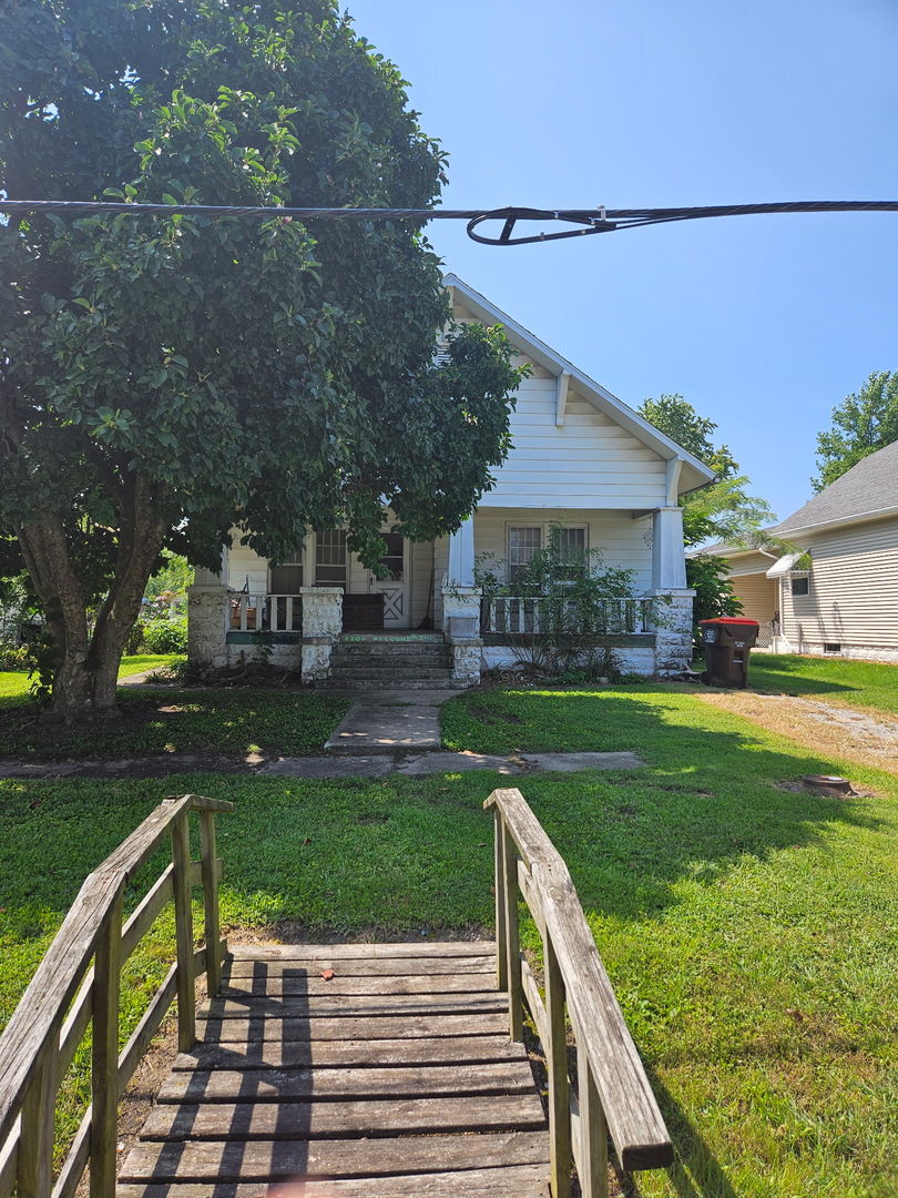 206 S 2nd Street Property Photo 5
