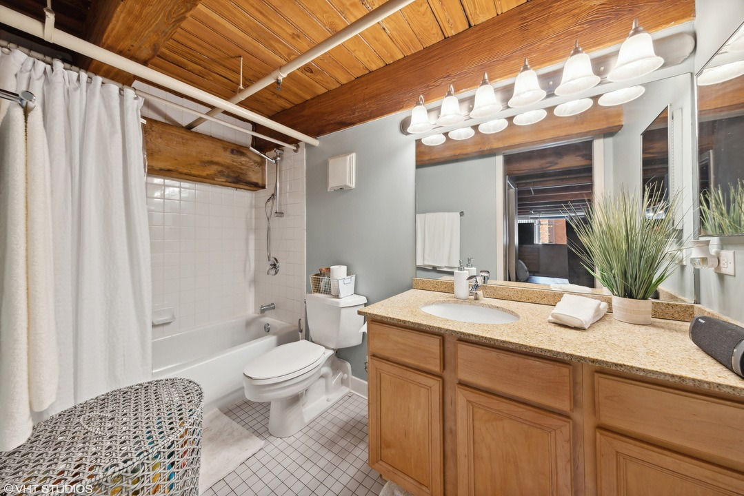 1727 S Indiana Avenue 110 Property Photo 11