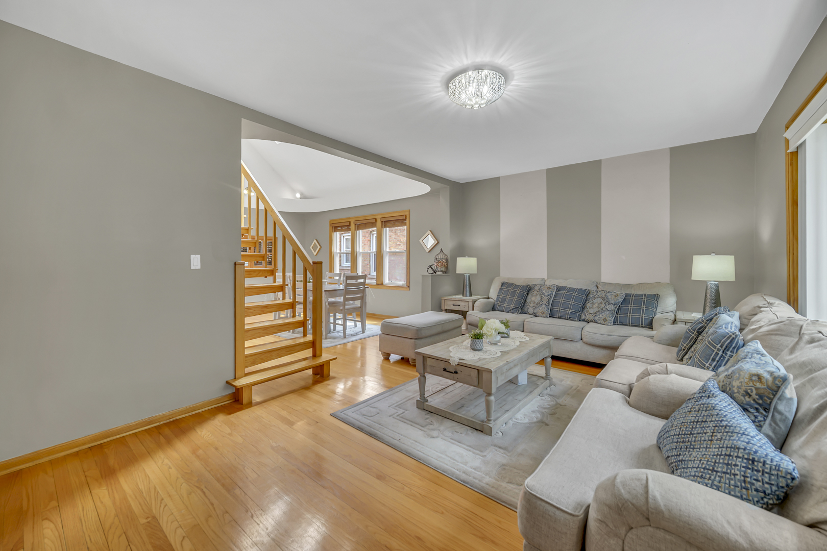 3331 N Rutherford Avenue Property Photo 6