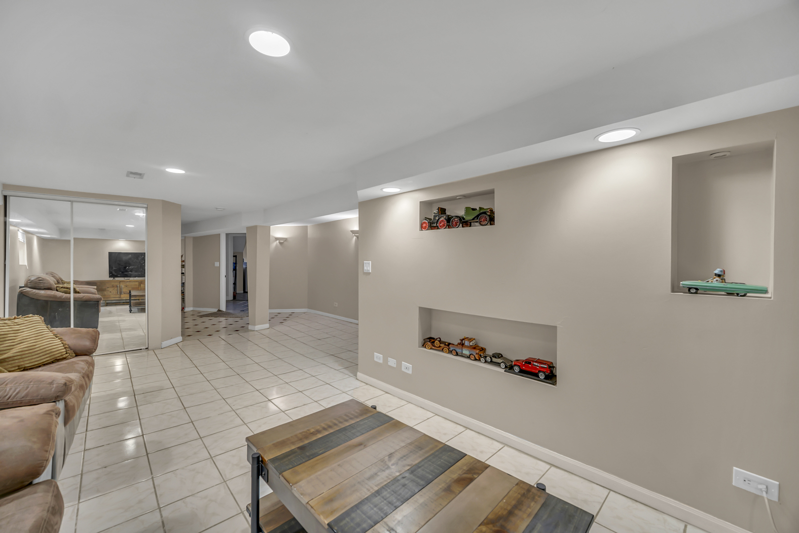 3331 N Rutherford Avenue Property Photo 21