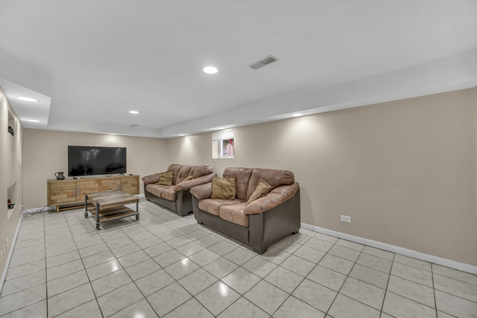 3331 N Rutherford Avenue Property Photo 22