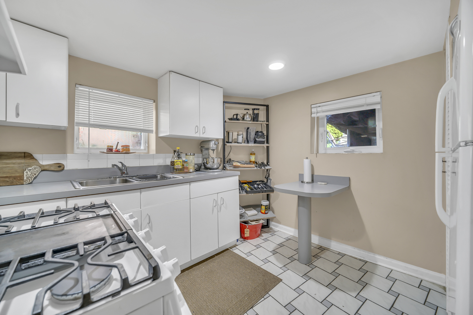 3331 N Rutherford Avenue Property Photo 25
