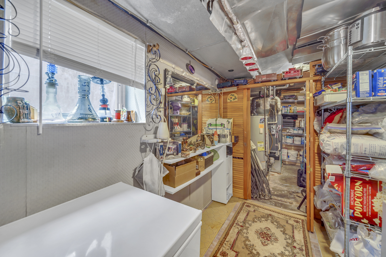 3331 N Rutherford Avenue Property Photo 28