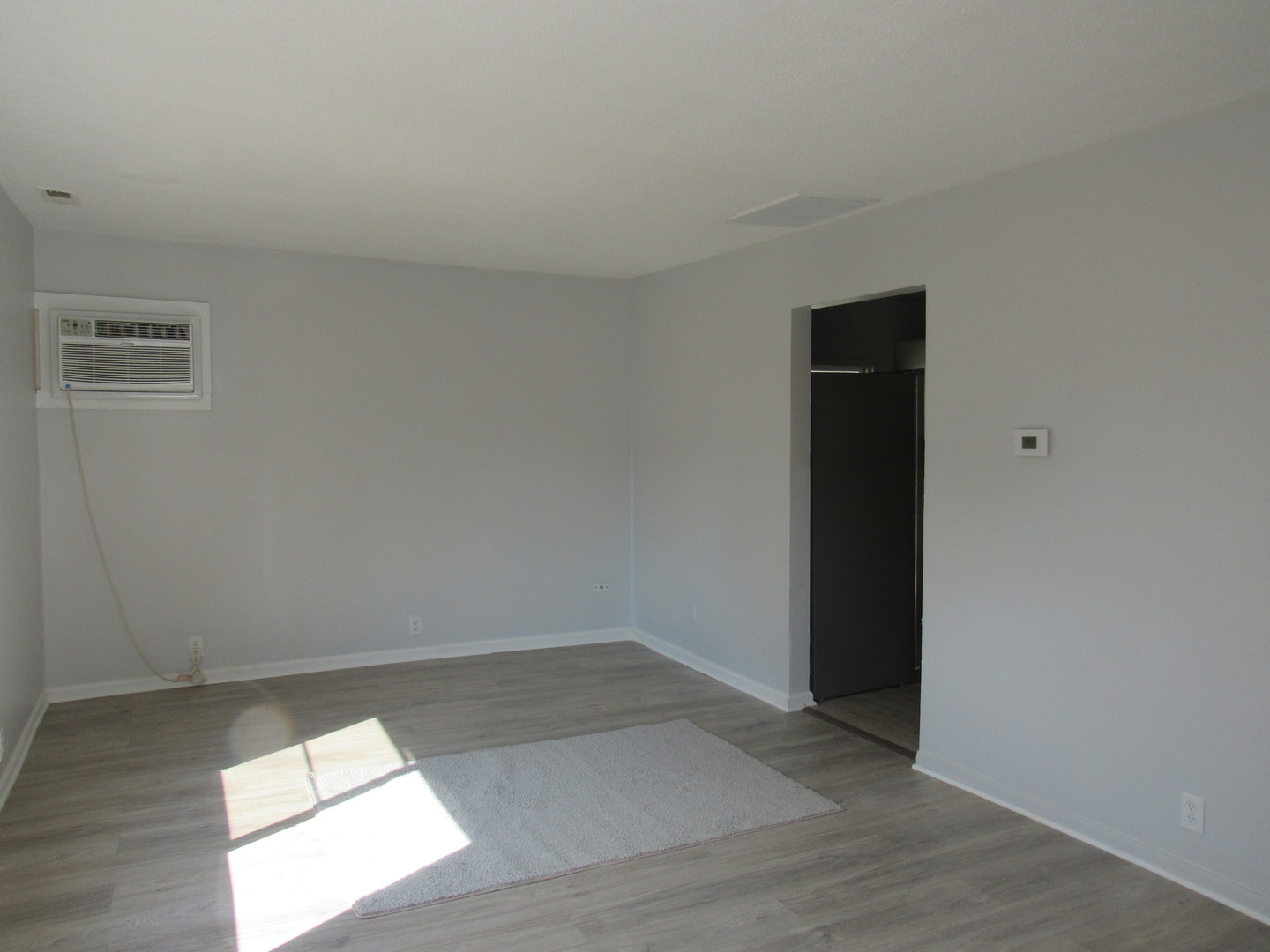1613 Juneway Terrace Property Photo 3