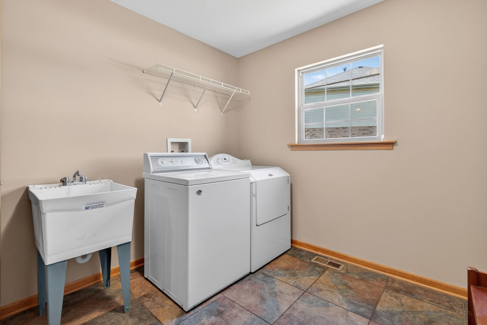 15711 Menominee Court Property Photo 13