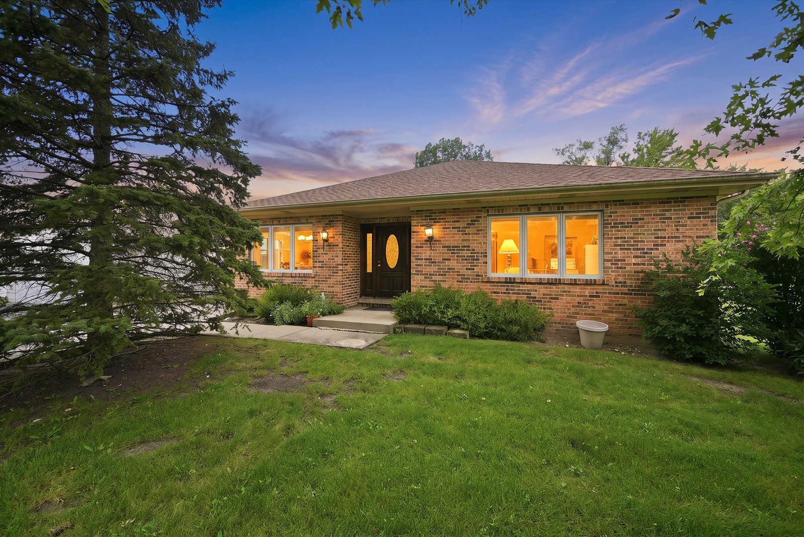 709 Jenkisson Avenue Property Photo 1