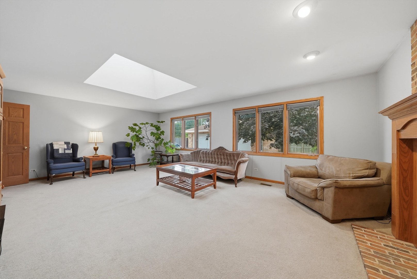 709 Jenkisson Avenue Property Photo 8