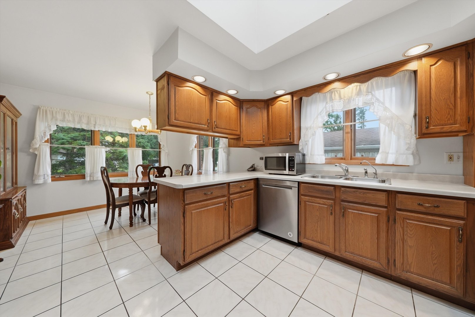 709 Jenkisson Avenue Property Photo 11