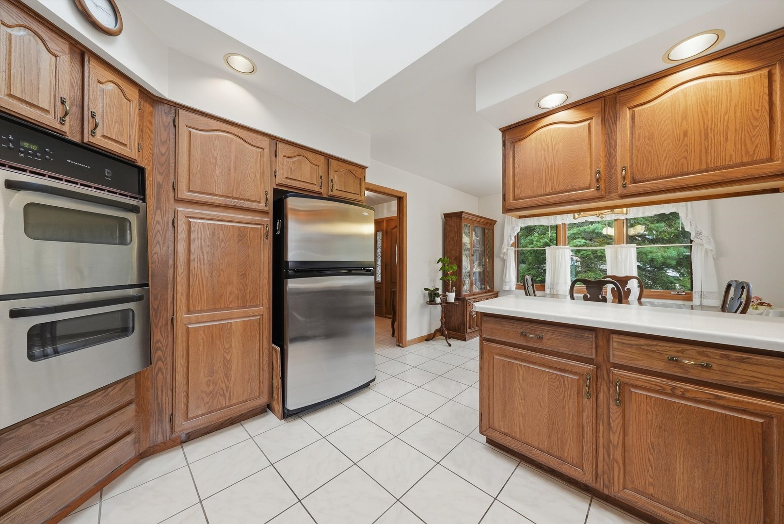 709 Jenkisson Avenue Property Photo 12