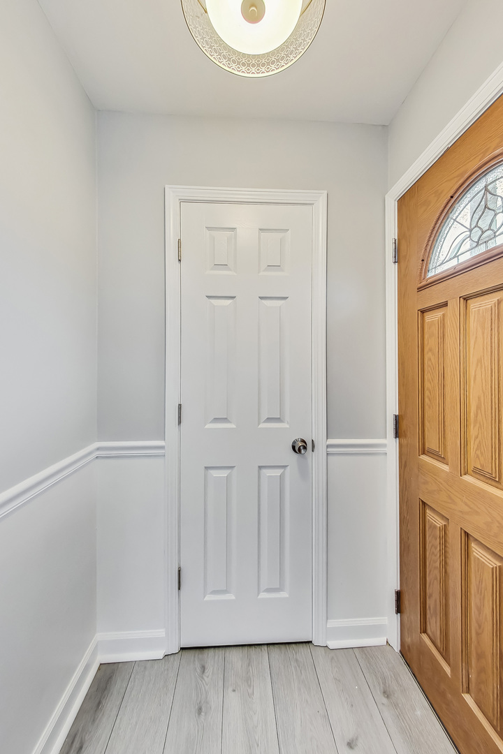 295 Prairie Avenue Property Photo 2