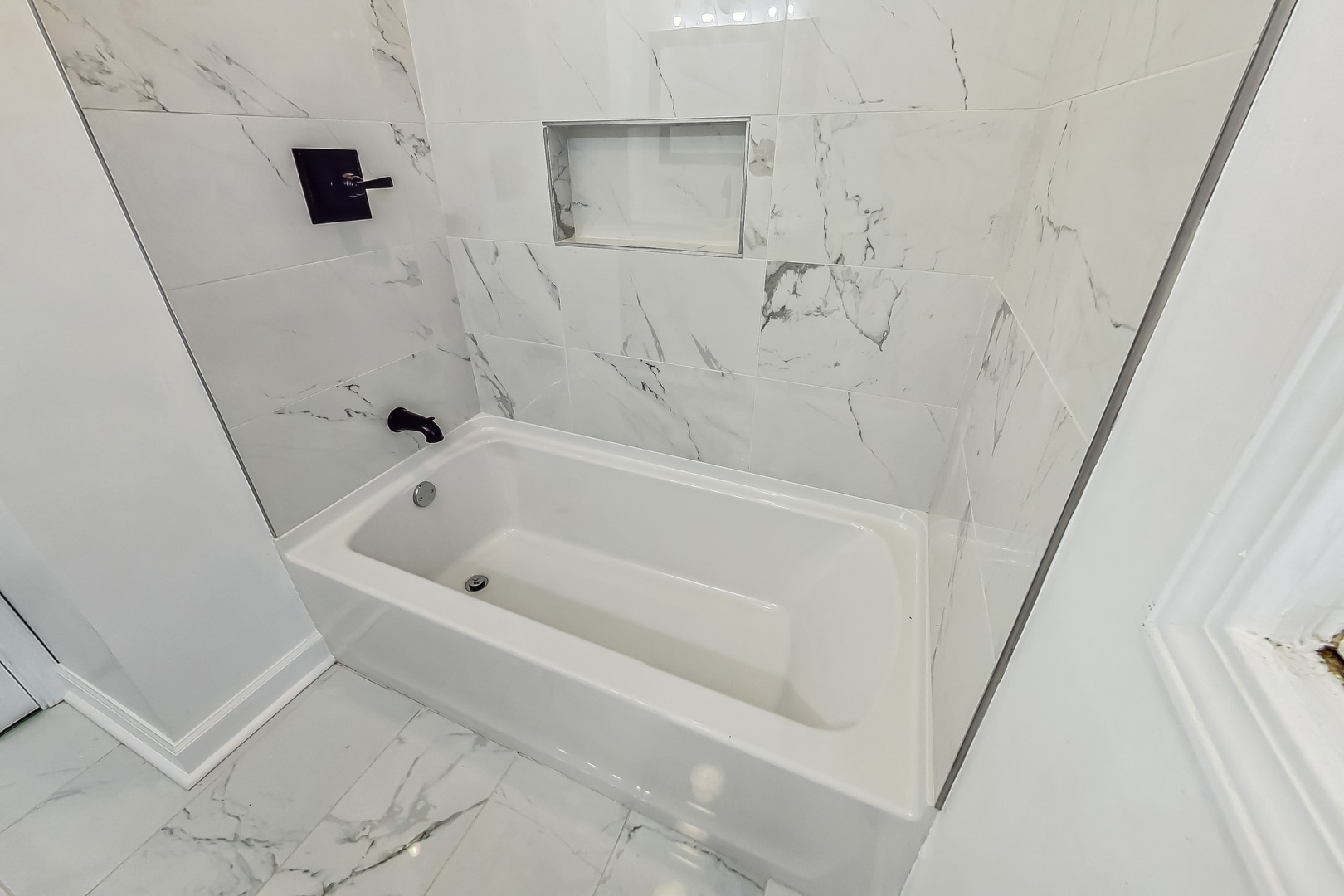 295 Prairie Avenue Property Photo 8