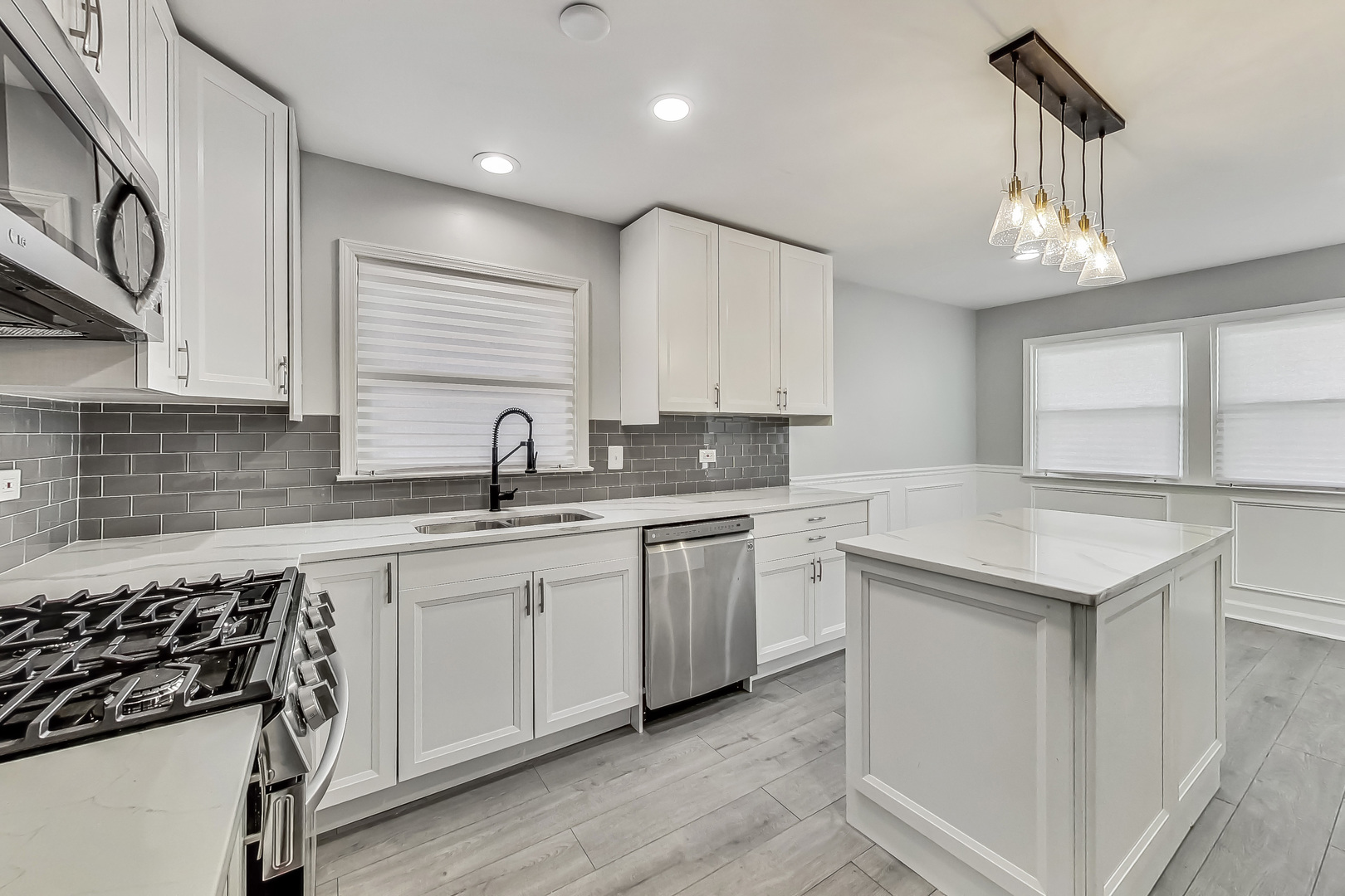 295 Prairie Avenue Property Photo 11