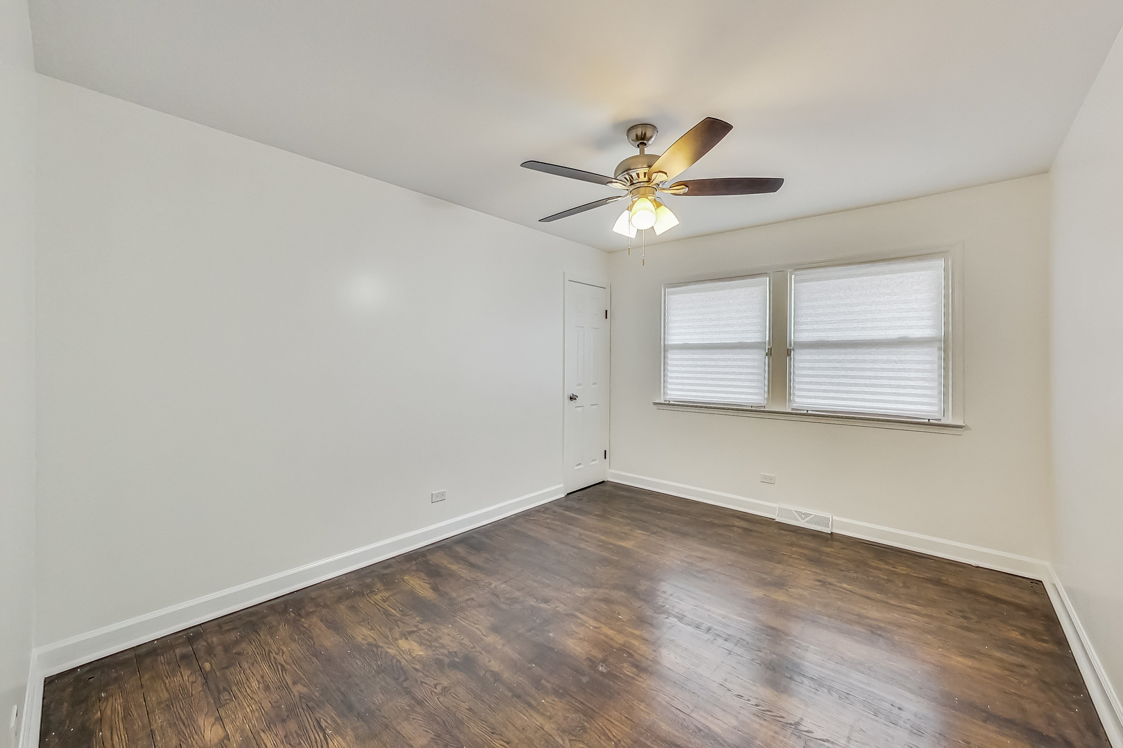 295 Prairie Avenue Property Photo 14