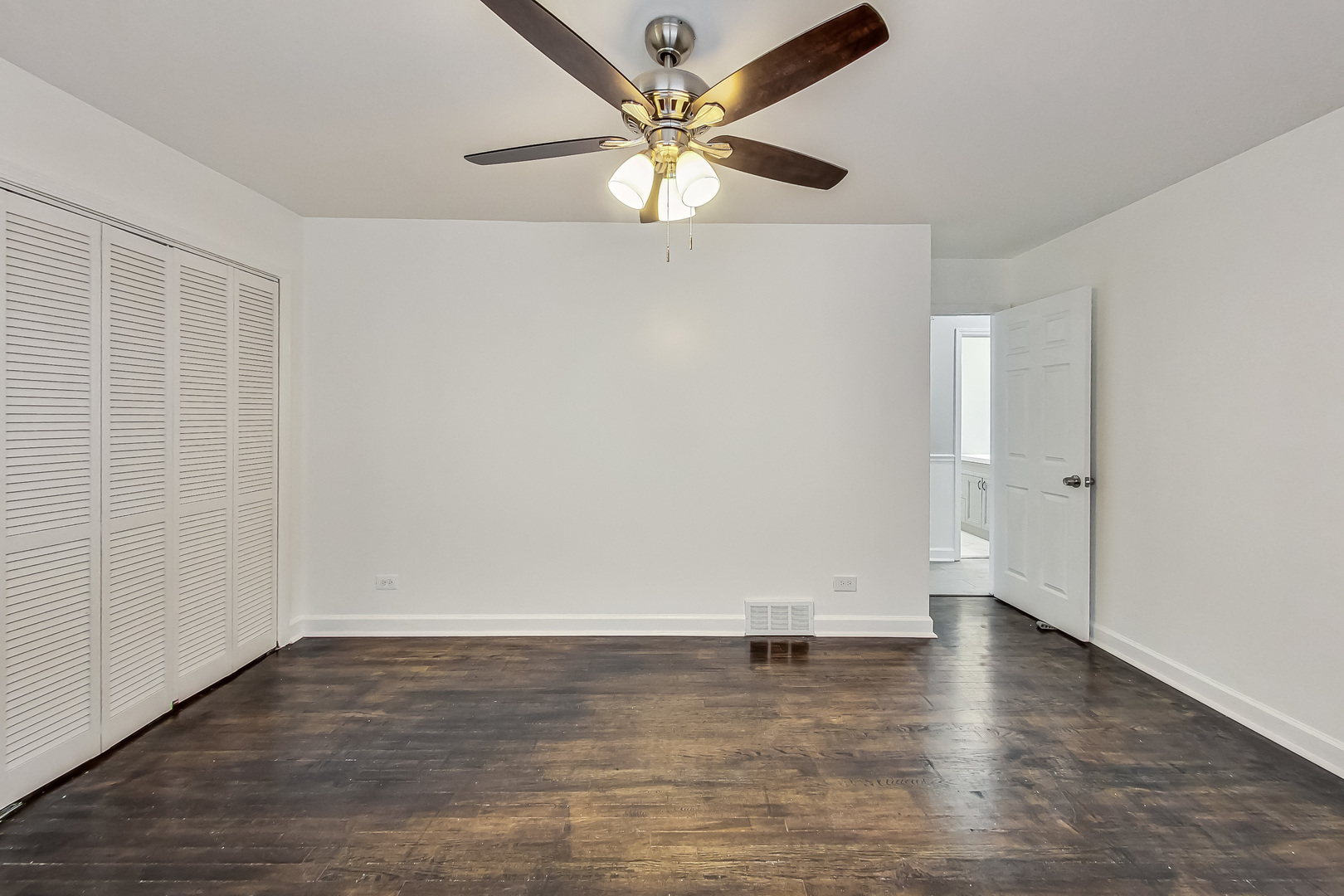 295 Prairie Avenue Property Photo 15