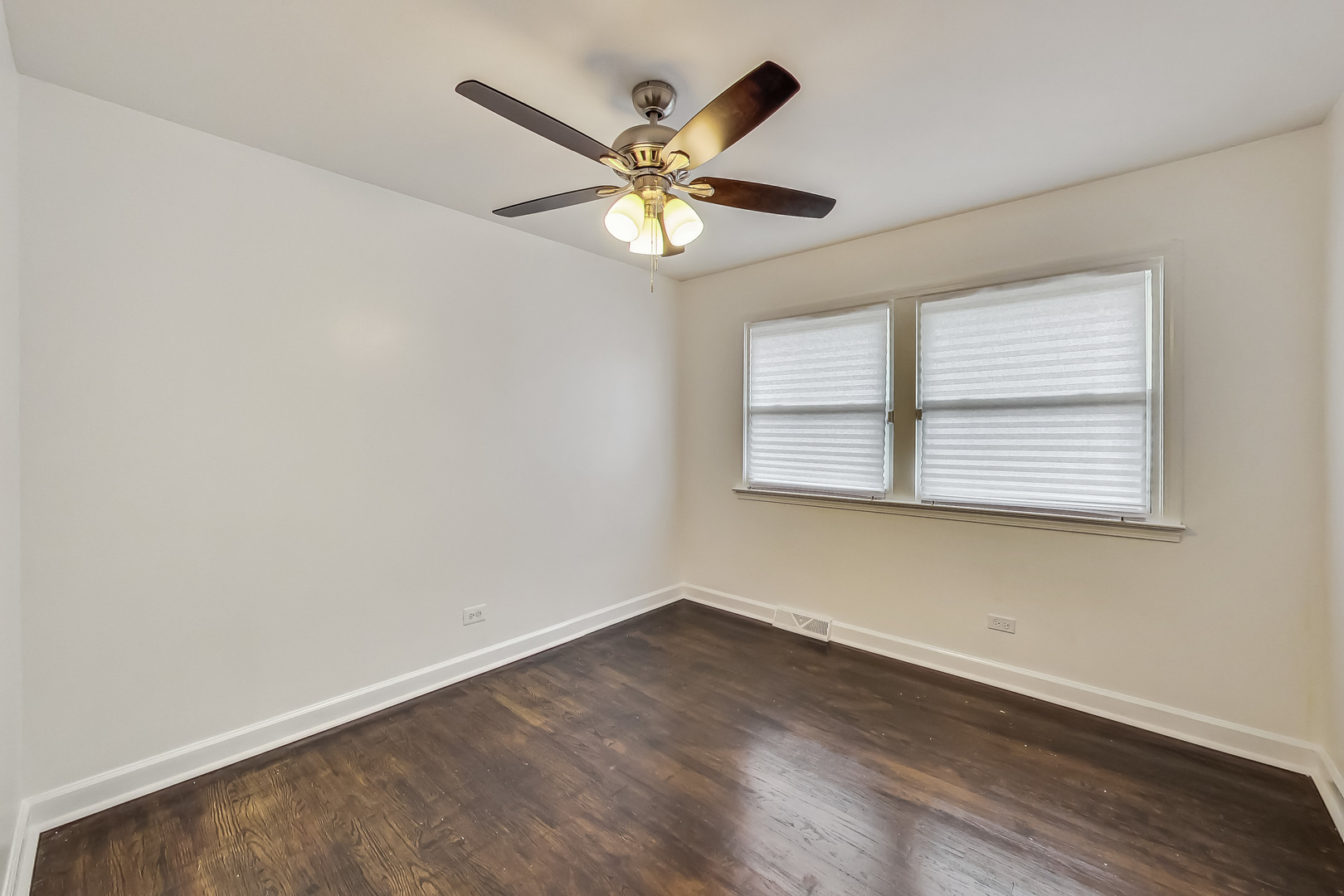 295 Prairie Avenue Property Photo 18